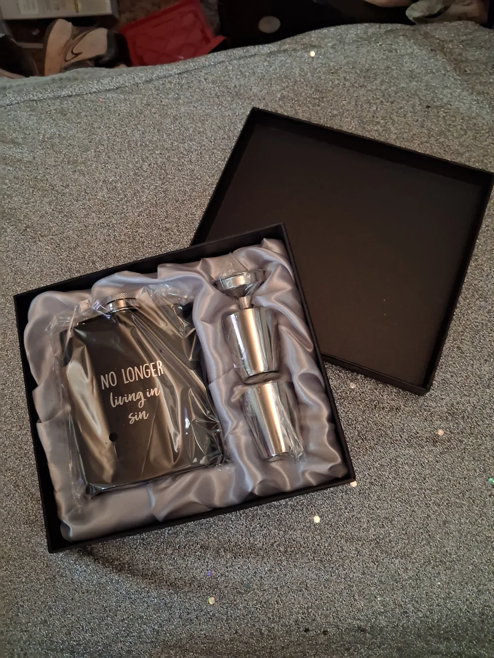 Source Unknown Matte Black Flask Gift Set with Silver Accessories